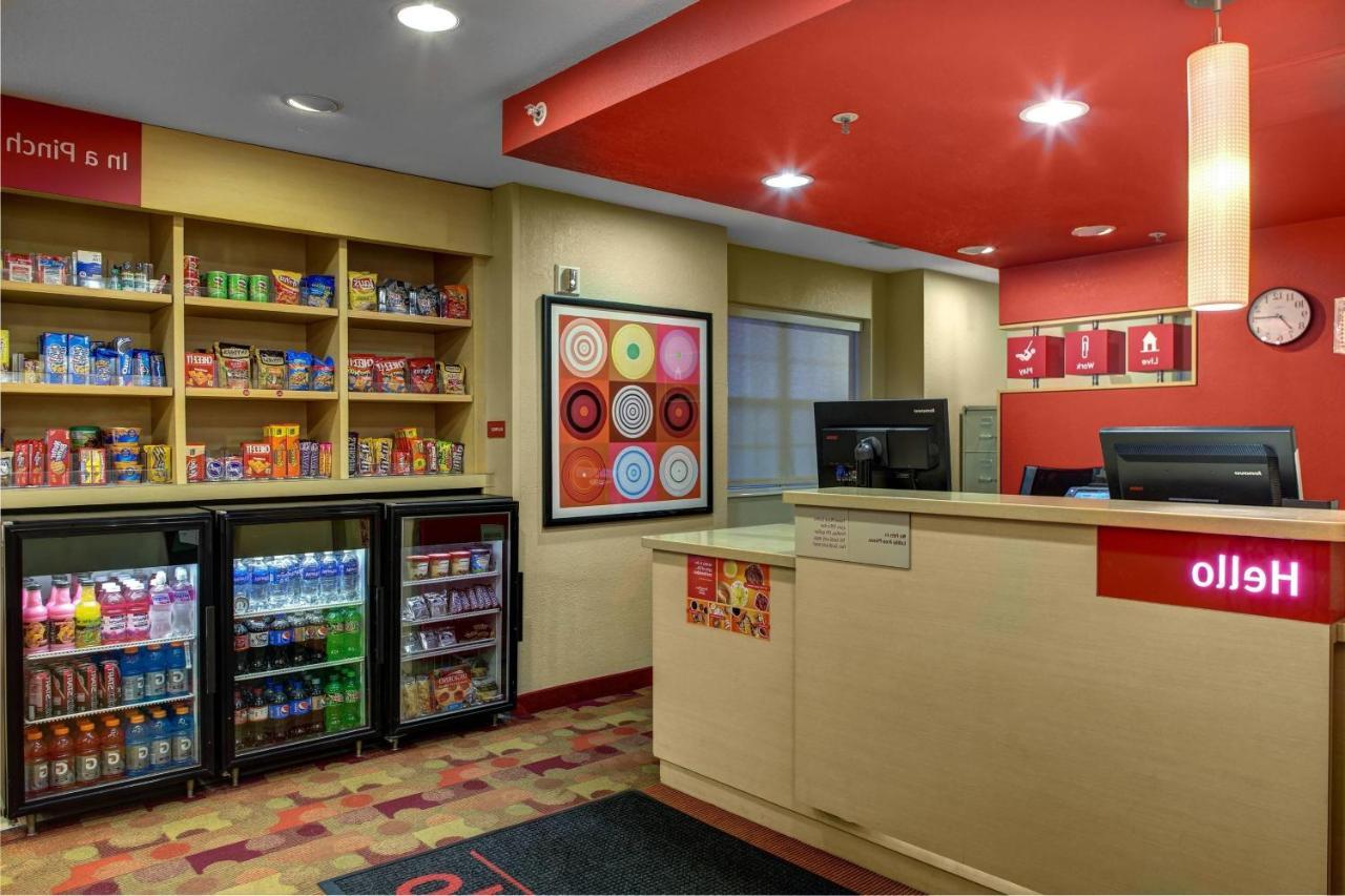 芬德利万豪广场套房酒店 外观 照片